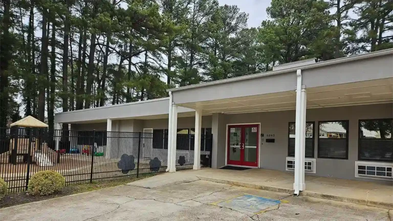 Outside shot of Primary Beginnings, Falls of Neuse location.